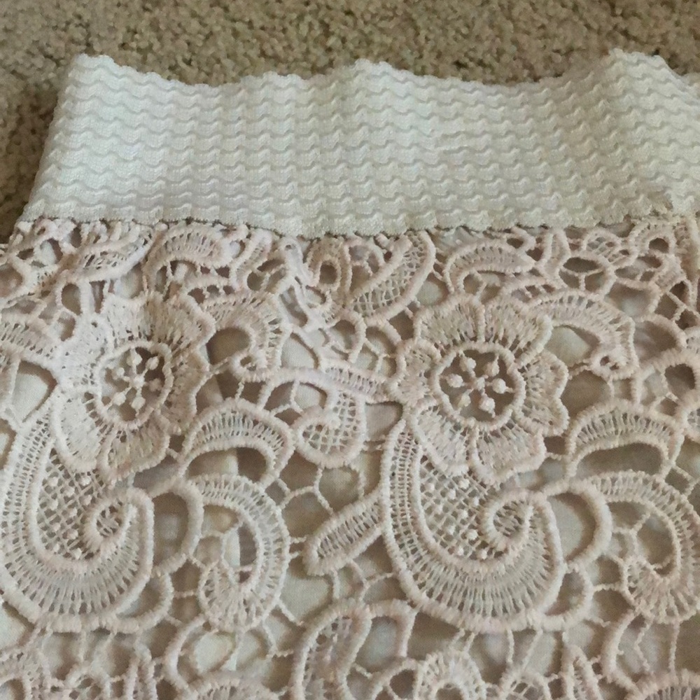 Beige lace shorts size M - Picture 2 of 3